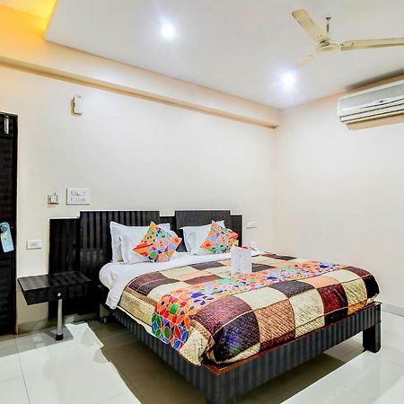 Fabexpress Tourist Plaza Hyderabad Exterior photo