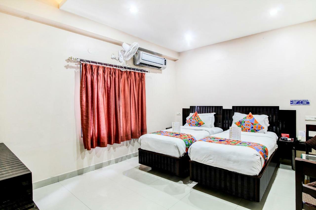 Fabexpress Tourist Plaza Hyderabad Exterior photo