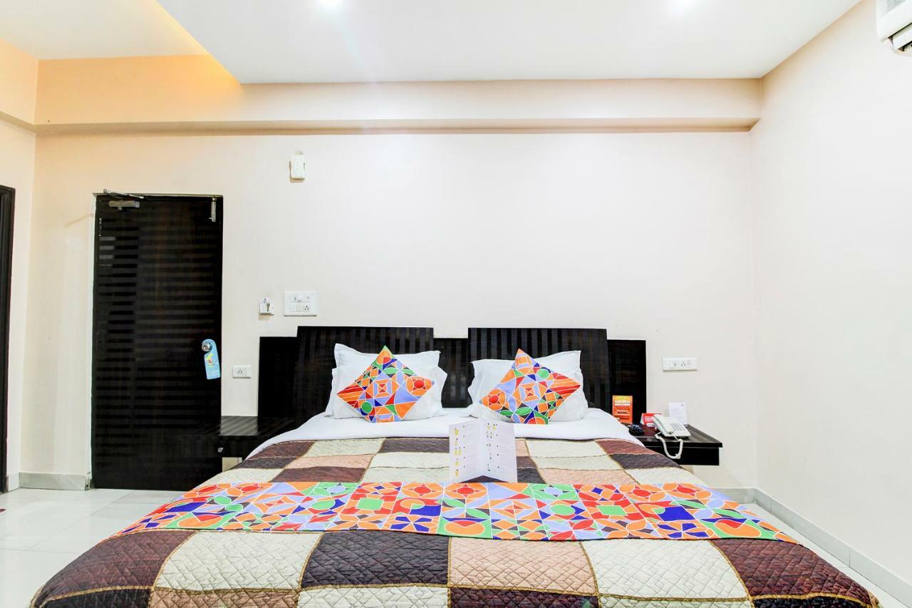 Fabexpress Tourist Plaza Hyderabad Exterior photo